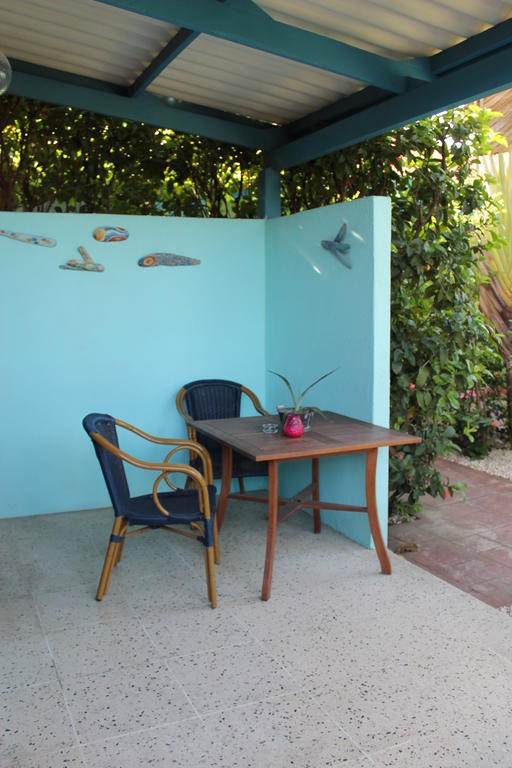 וילמסטאד Caribbean Flower Apartments מראה חיצוני תמונה