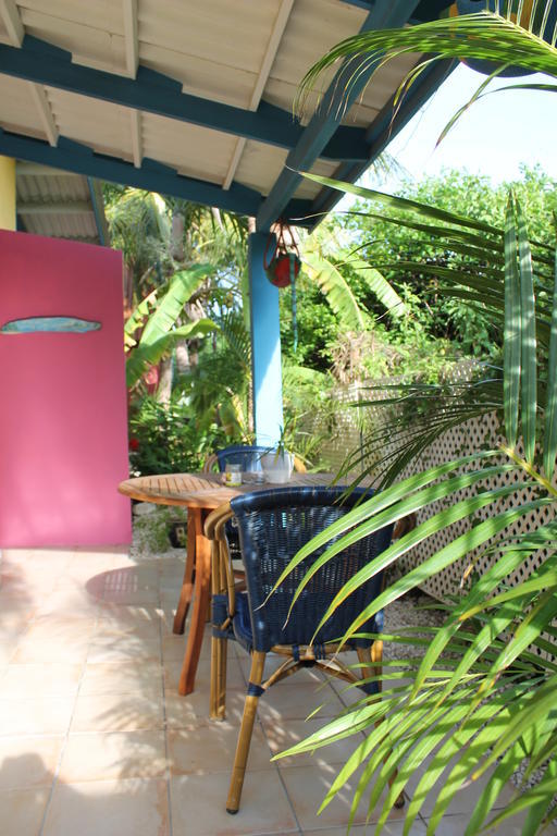 וילמסטאד Caribbean Flower Apartments מראה חיצוני תמונה